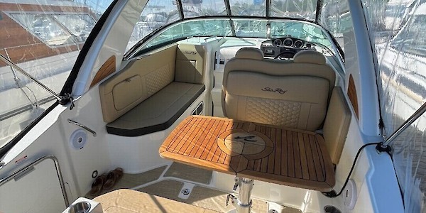 Sea Ray 265 Sundancer - Marinepalvelu