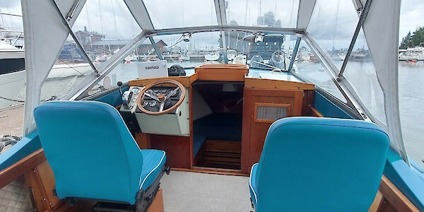 Coronet 21 DC - Marinepalvelu