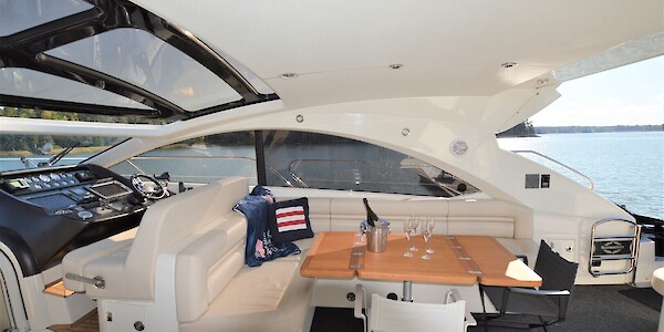 Sunseeker Predator 60 - Marinepalvelu