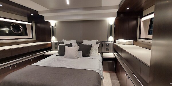 Sunseeker Manhattan 55 - Marinepalvelu