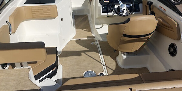 Sea Ray 190 SPOE - Marinepalvelu