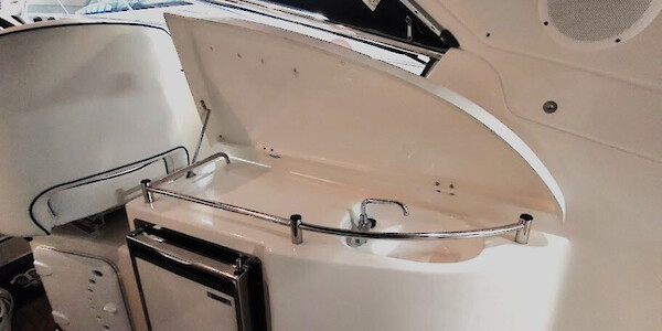 Bavaria 33 Sport HT - Marinepalvelu