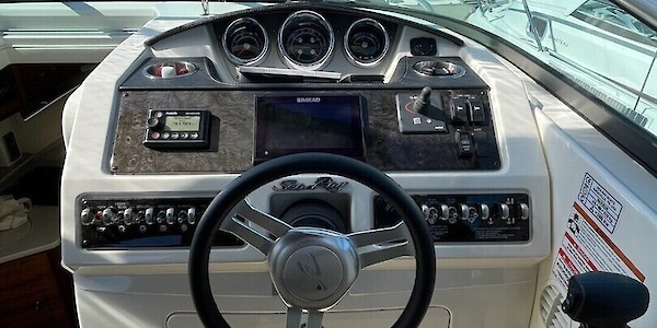 Sea Ray 265 Sundancer - Marinepalvelu