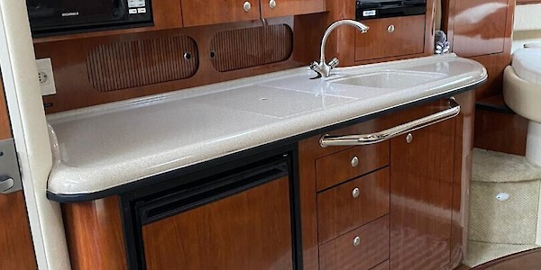 Sea Ray 375 Sundancer - Marinepalvelu