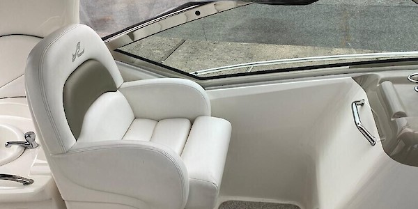 Sea Ray 375 Sundancer - Marinepalvelu