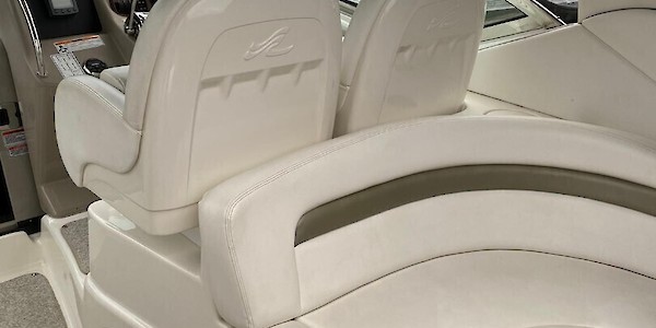 Sea Ray 375 Sundancer - Marinepalvelu