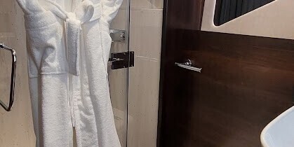 Sunseeker Manhattan 55 - Marinepalvelu