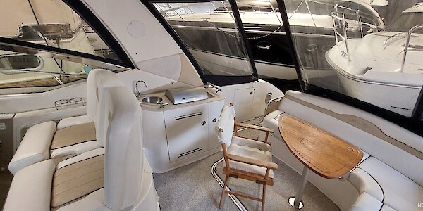 Sea Ray 375 Sundancer - Marinepalvelu