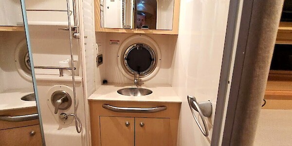 Sea Ray 375 Sundancer - Marinepalvelu