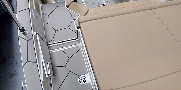 Sea Ray 190 SPOE - Marinepalvelu