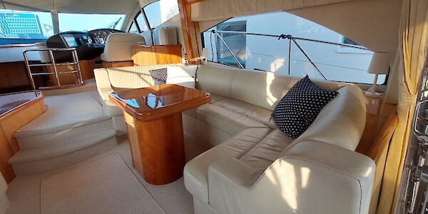 Sunseeker Manhattan 50 - Marinepalvelu