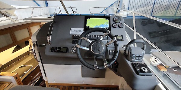 Marex 310 Sun Cruiser - Marinepalvelu