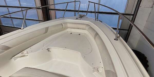 Boston Whaler 240 Outrage - Marinepalvelu