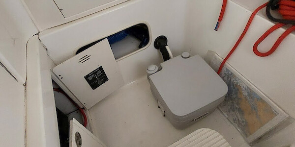 Boston Whaler 240 Outrage - Marinepalvelu