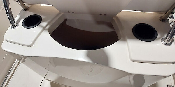 Boston Whaler 240 Outrage - Marinepalvelu