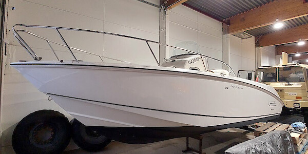 Boston Whaler 240 Outrage - Marinepalvelu