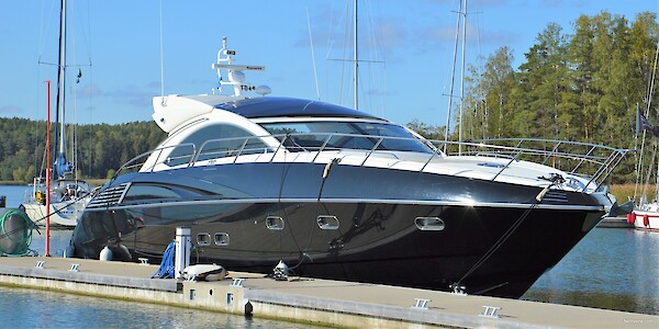 Sunseeker Predator 60 - Marinepalvelu