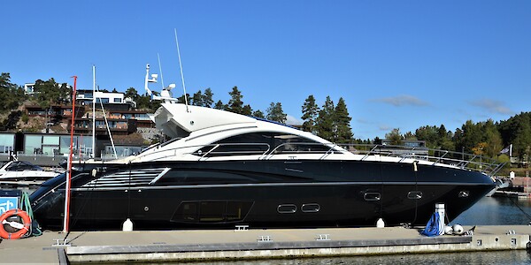 Sunseeker Predator 60 - Marinepalvelu