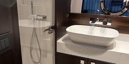 Sunseeker Manhattan 55 - Marinepalvelu