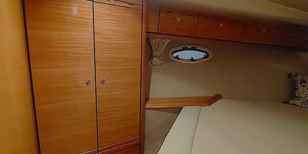 Bavaria 33 Sport HT - Marinepalvelu